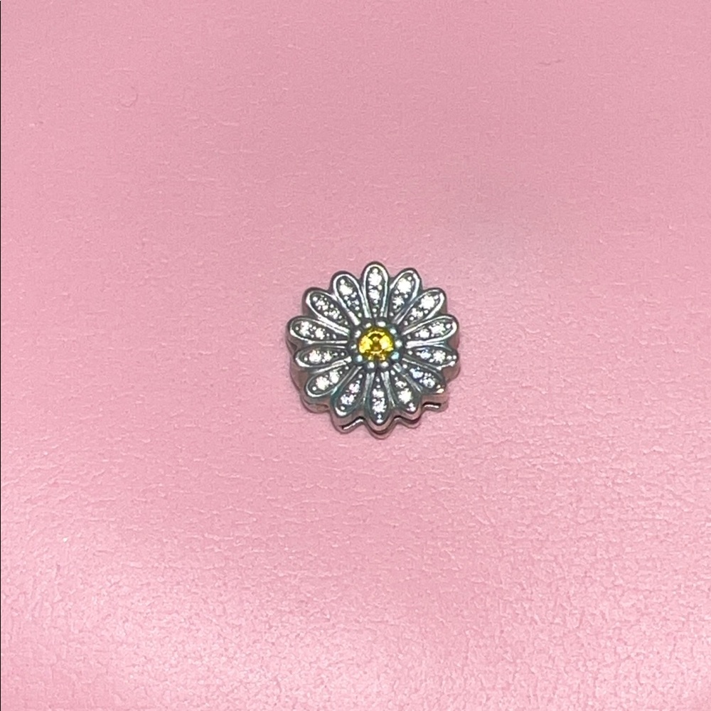 Pandora Reflexions Daisy Charm